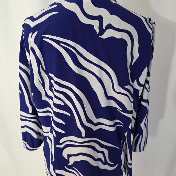 Zenergy by Chico's White and Royal Blue Jacket with zipper at front    T574 - Picture 8 of 11